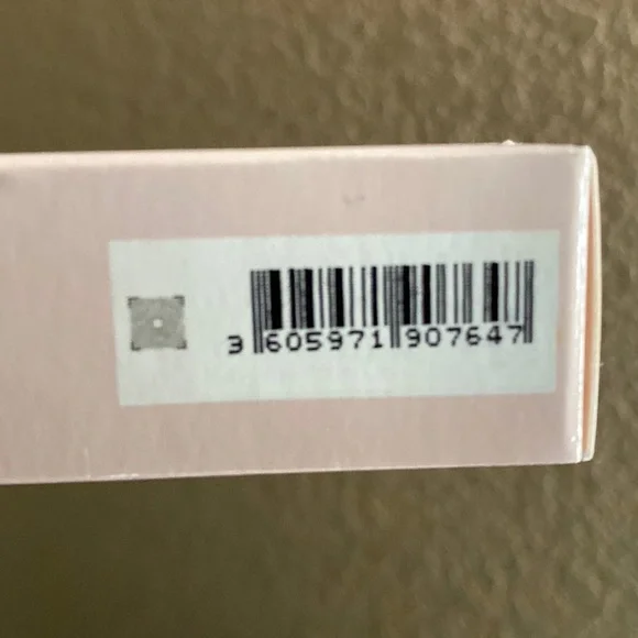 It Cosmetics CC+ Cream Illumination with SPF 50+ - Picture 3 of 6